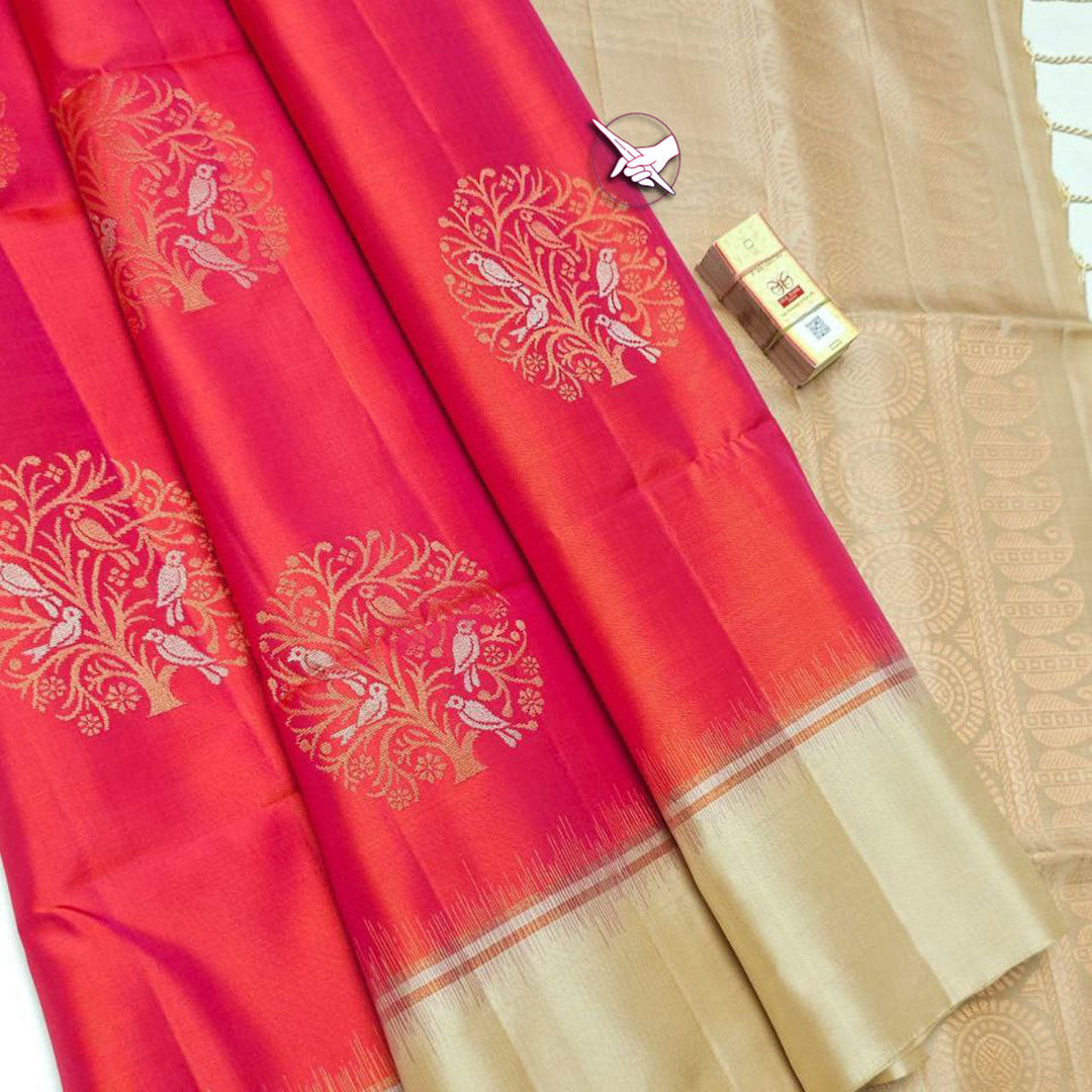 Graceful Glow Artistic Rani Lichi Silk Saree