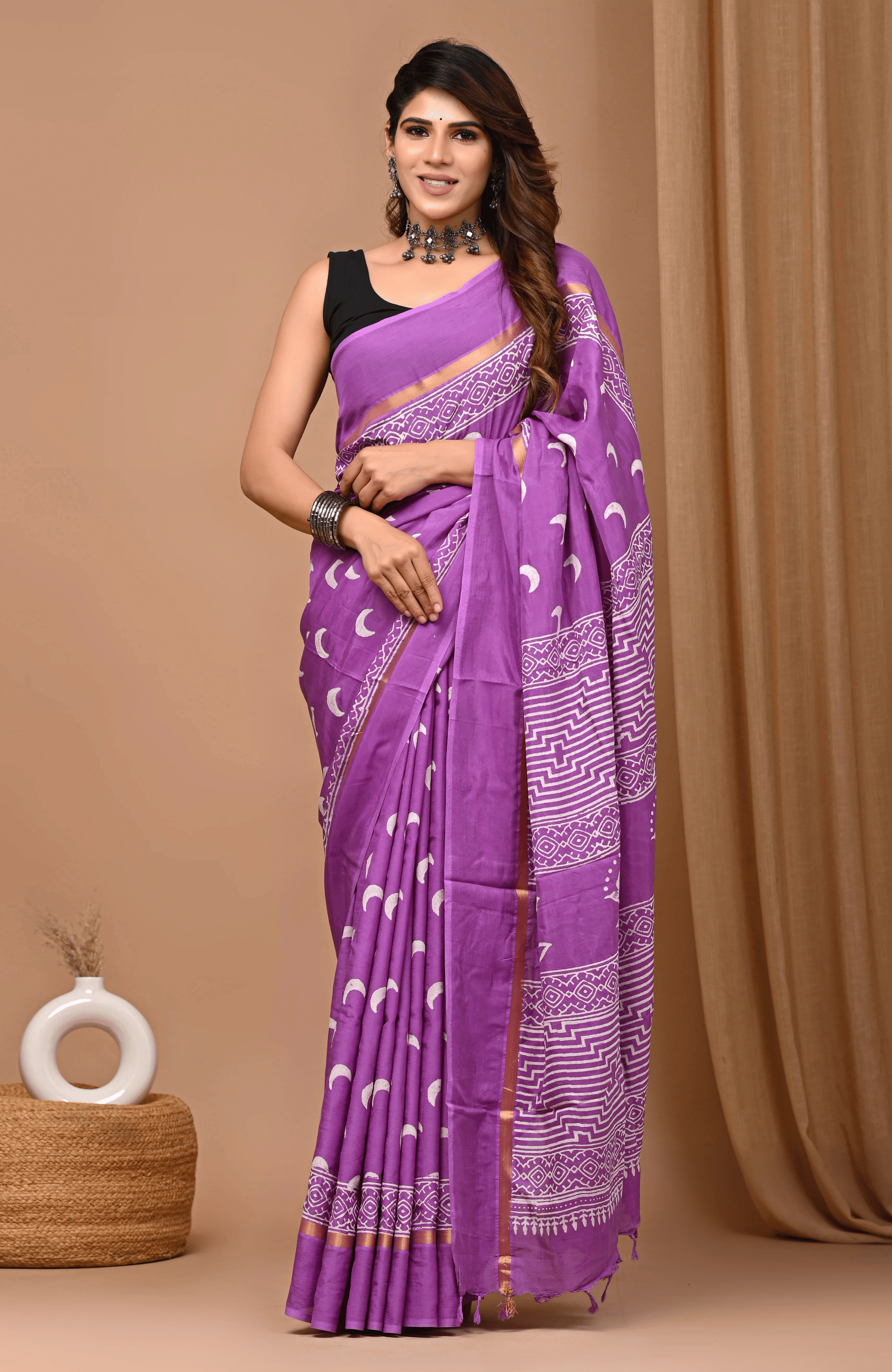 Feel Regal in Traditional Drapes