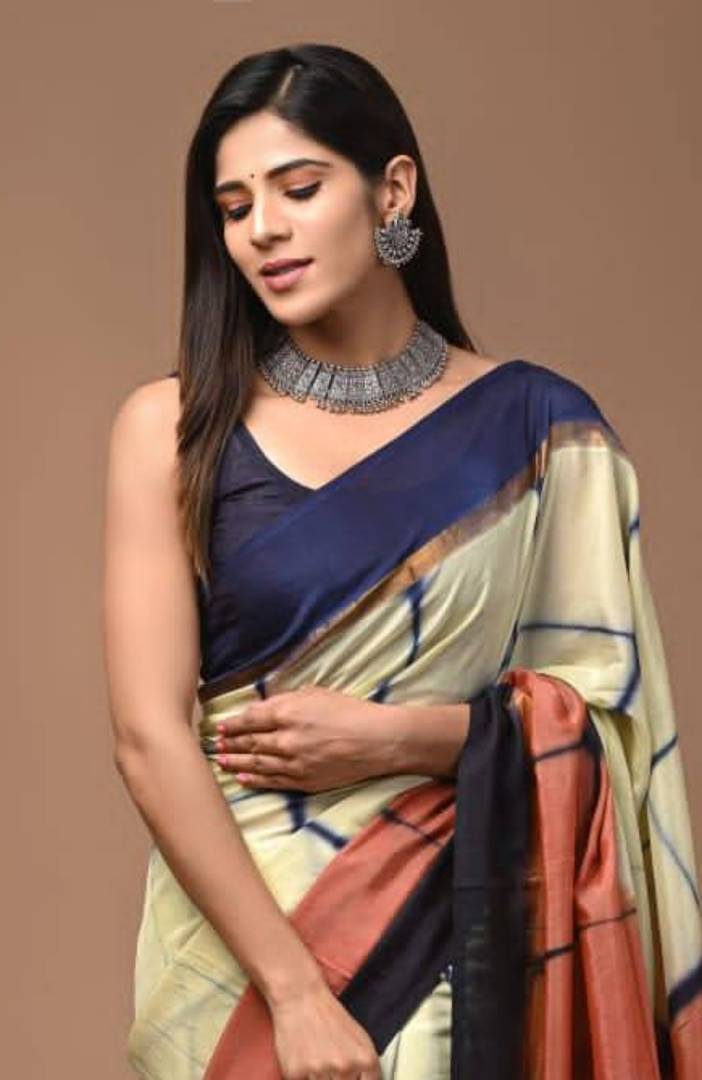 Regal Wraps | The Queen’s Saree Edit