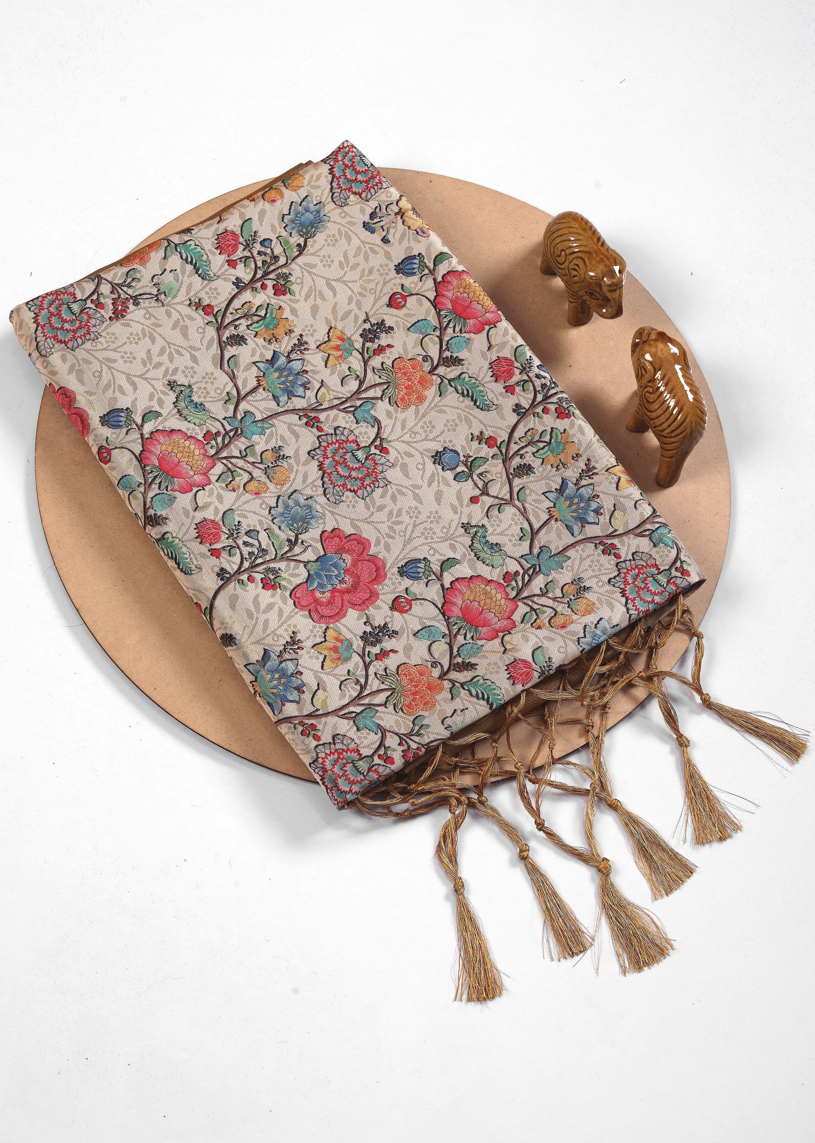 Graceful Digital Ikkat Handloom Saree For Women