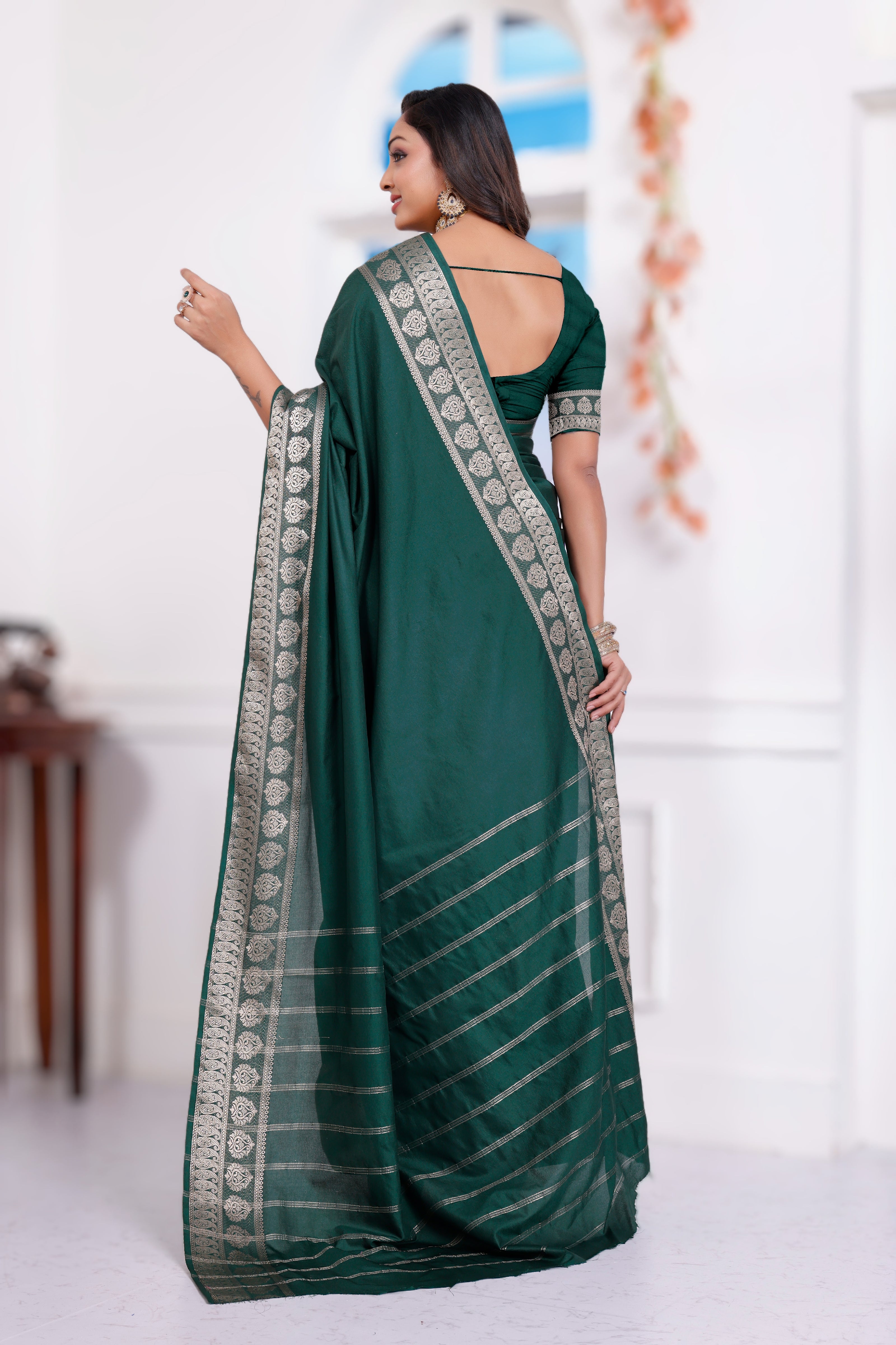 Sarees That Reflect Timeless Charm