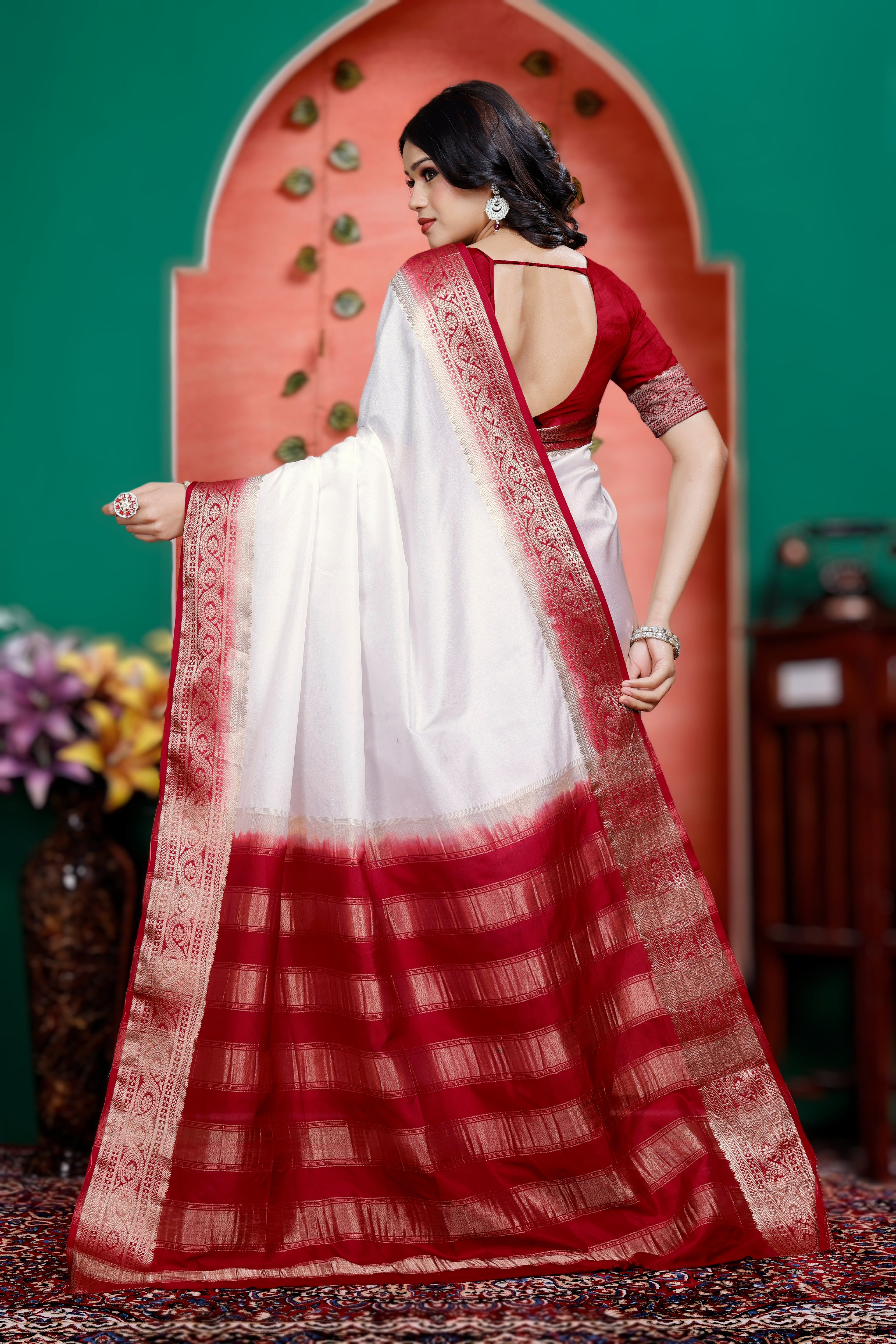 Sarees That Add Royal Glamour