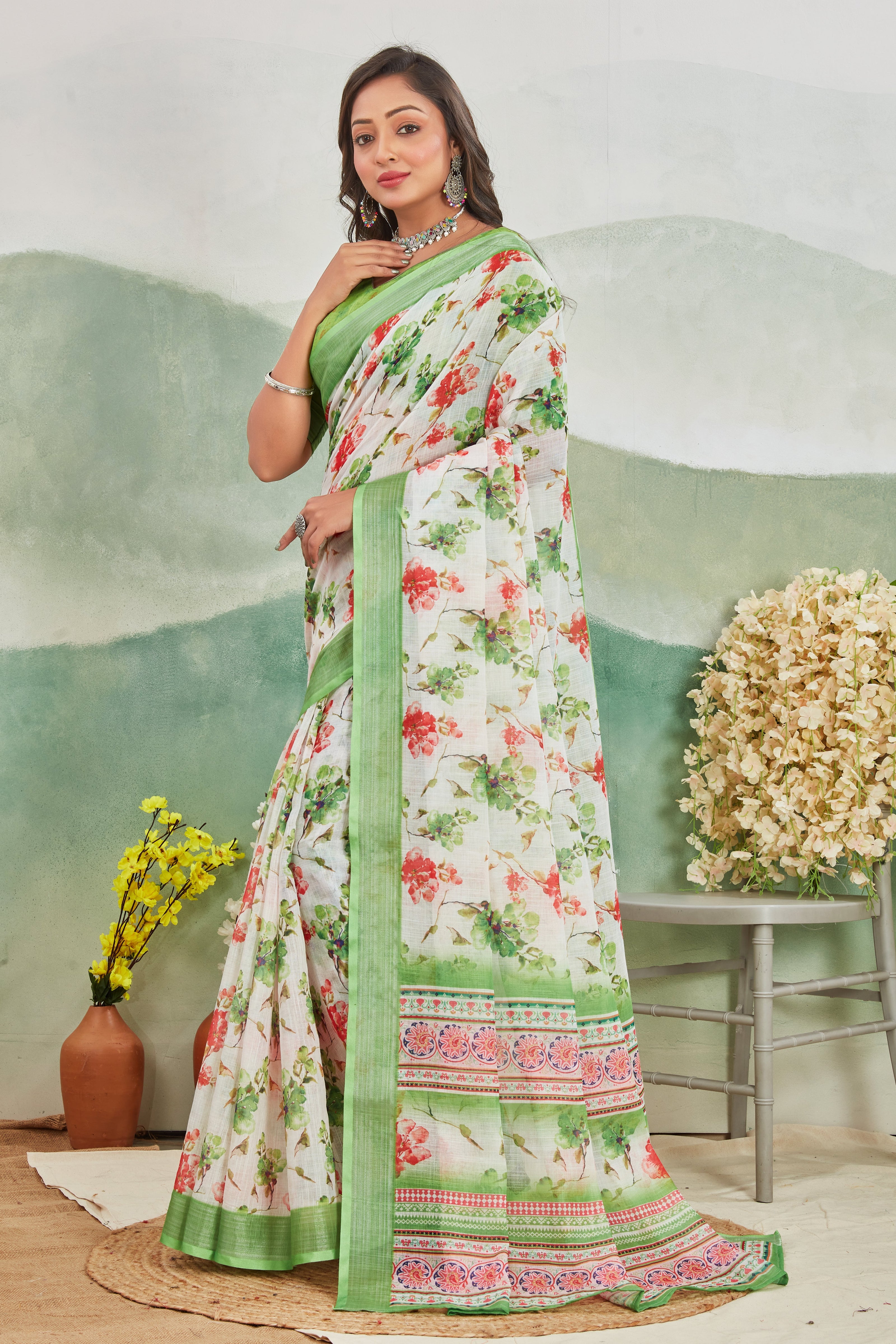 Womens Digital Printed White Saree With Blouse