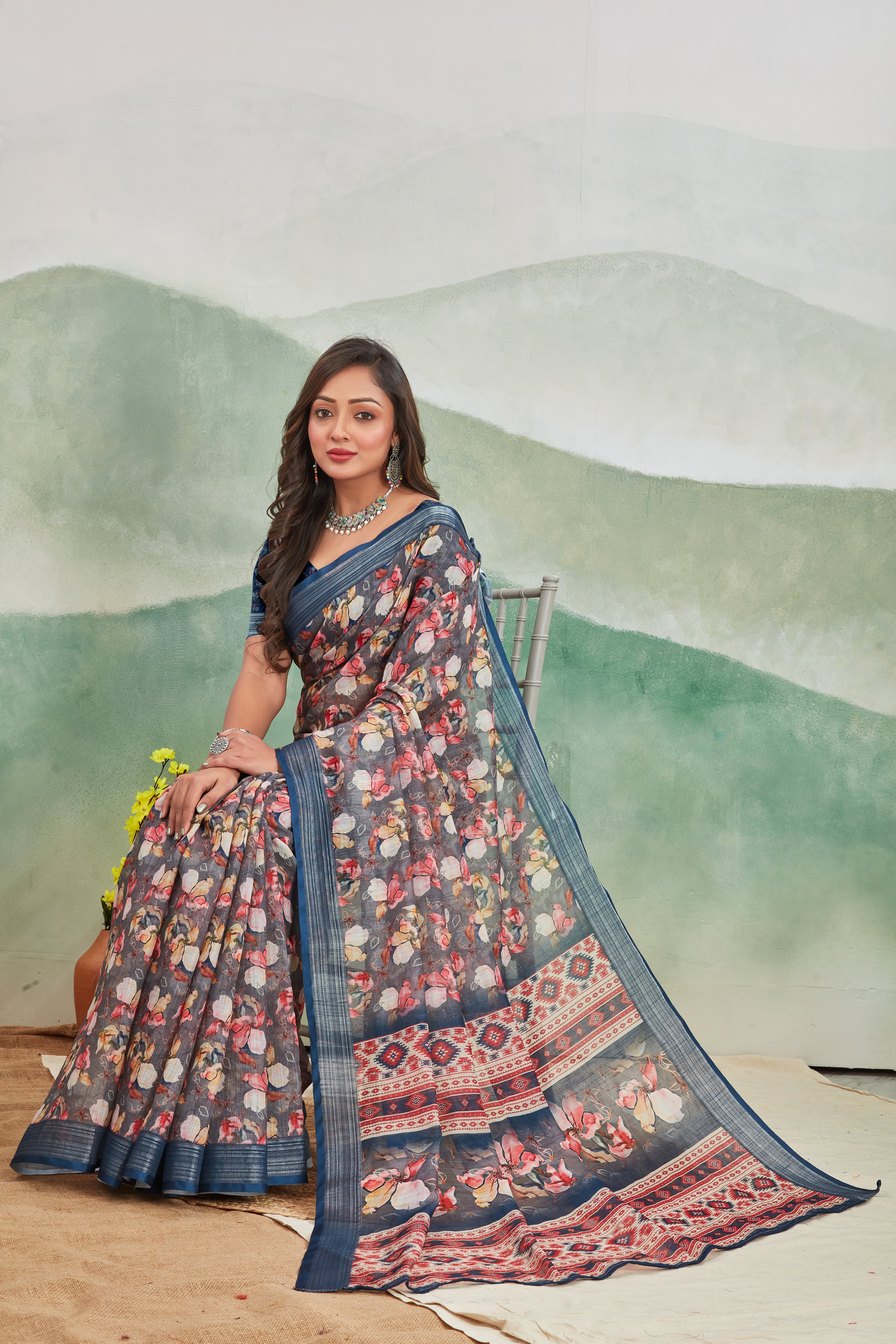 Sarees That Blend Trend & Tradition