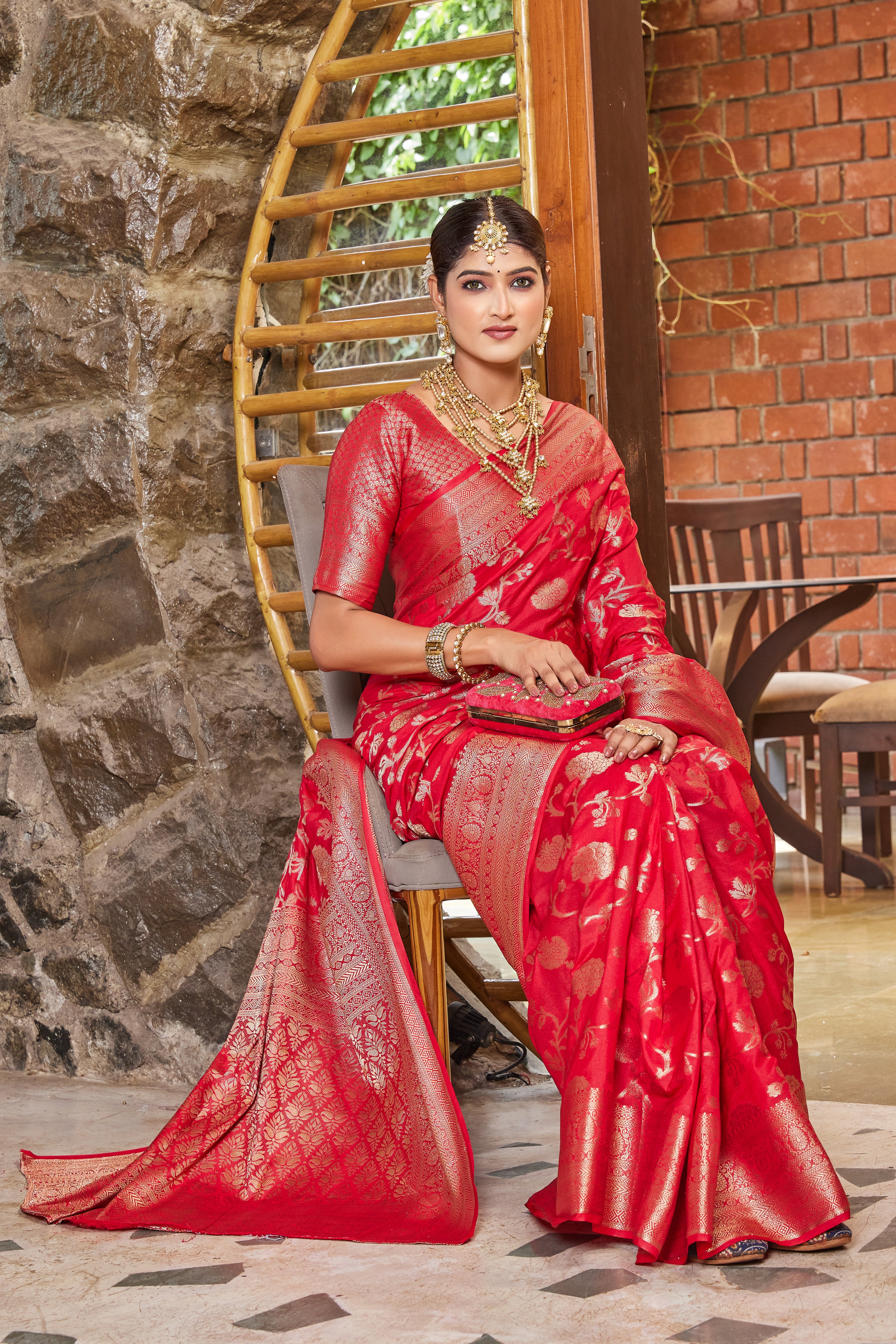 Sarees That Glow with Ethnic Pride