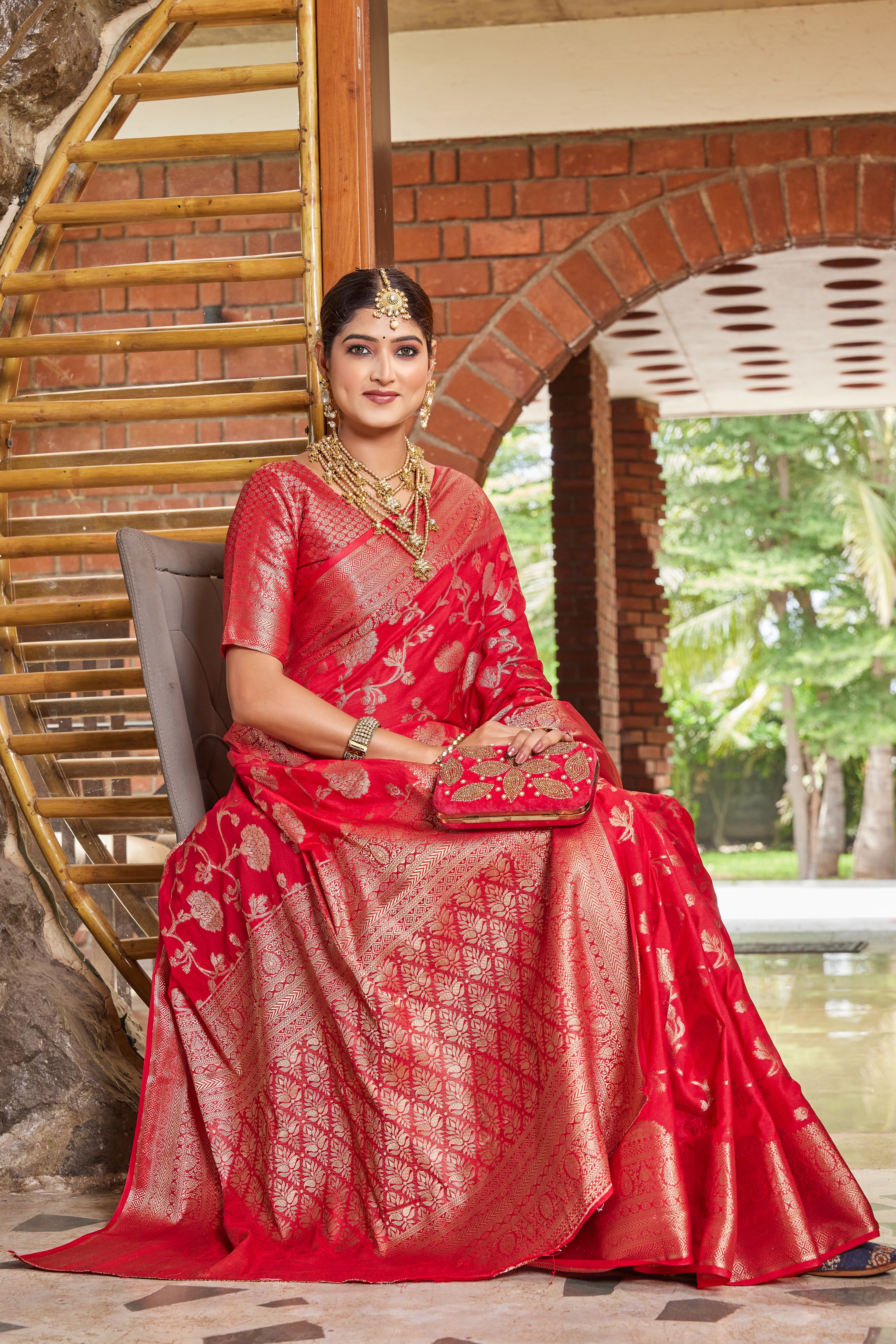 Sarees That Glow with Ethnic Pride
