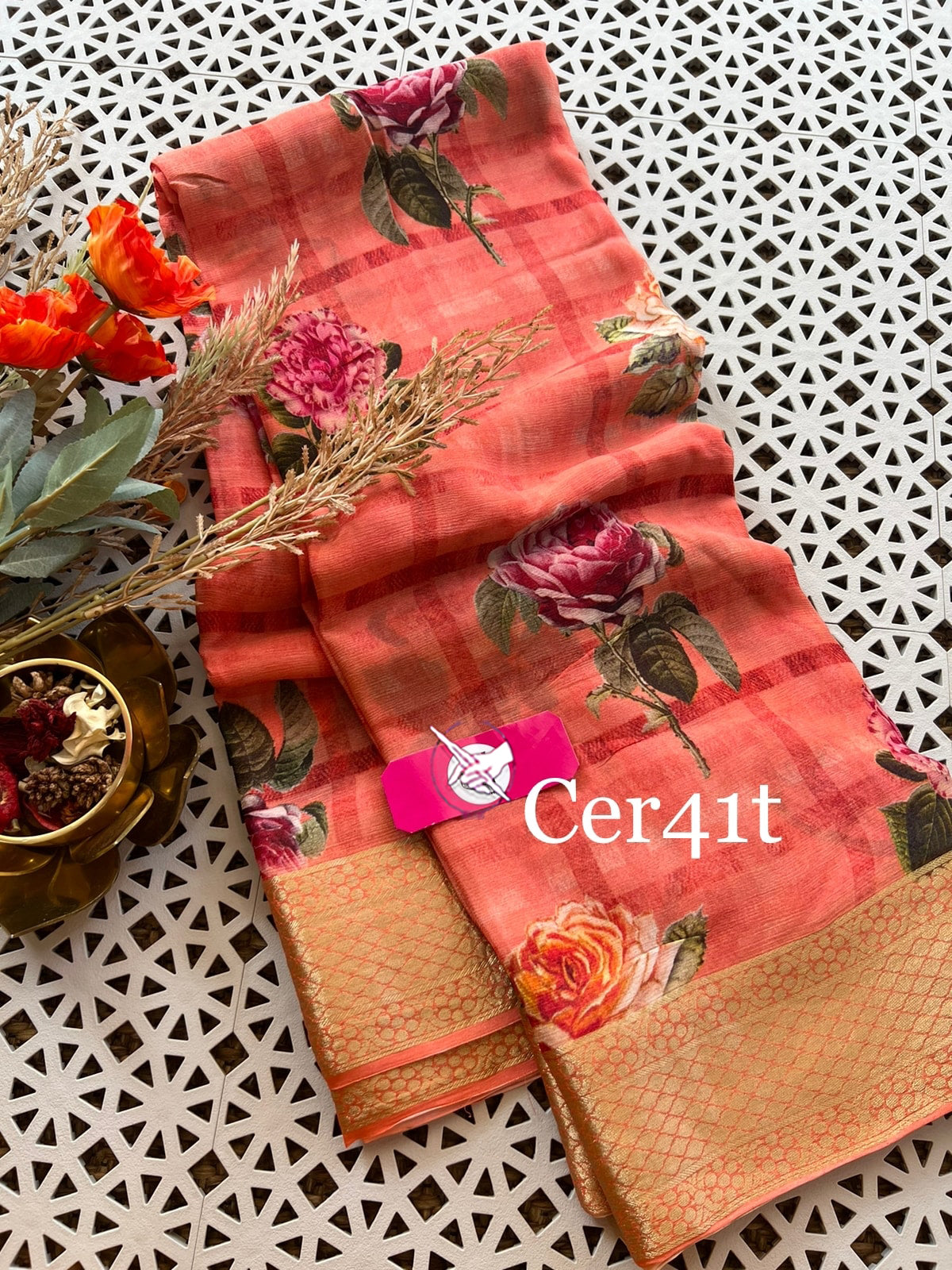 Pothys' women's pink linen cotton saree with a blouse piece, a perfect blend of elegance.