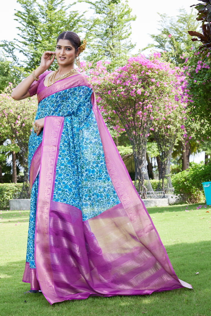 Sarees That Blend Modern with Tradition