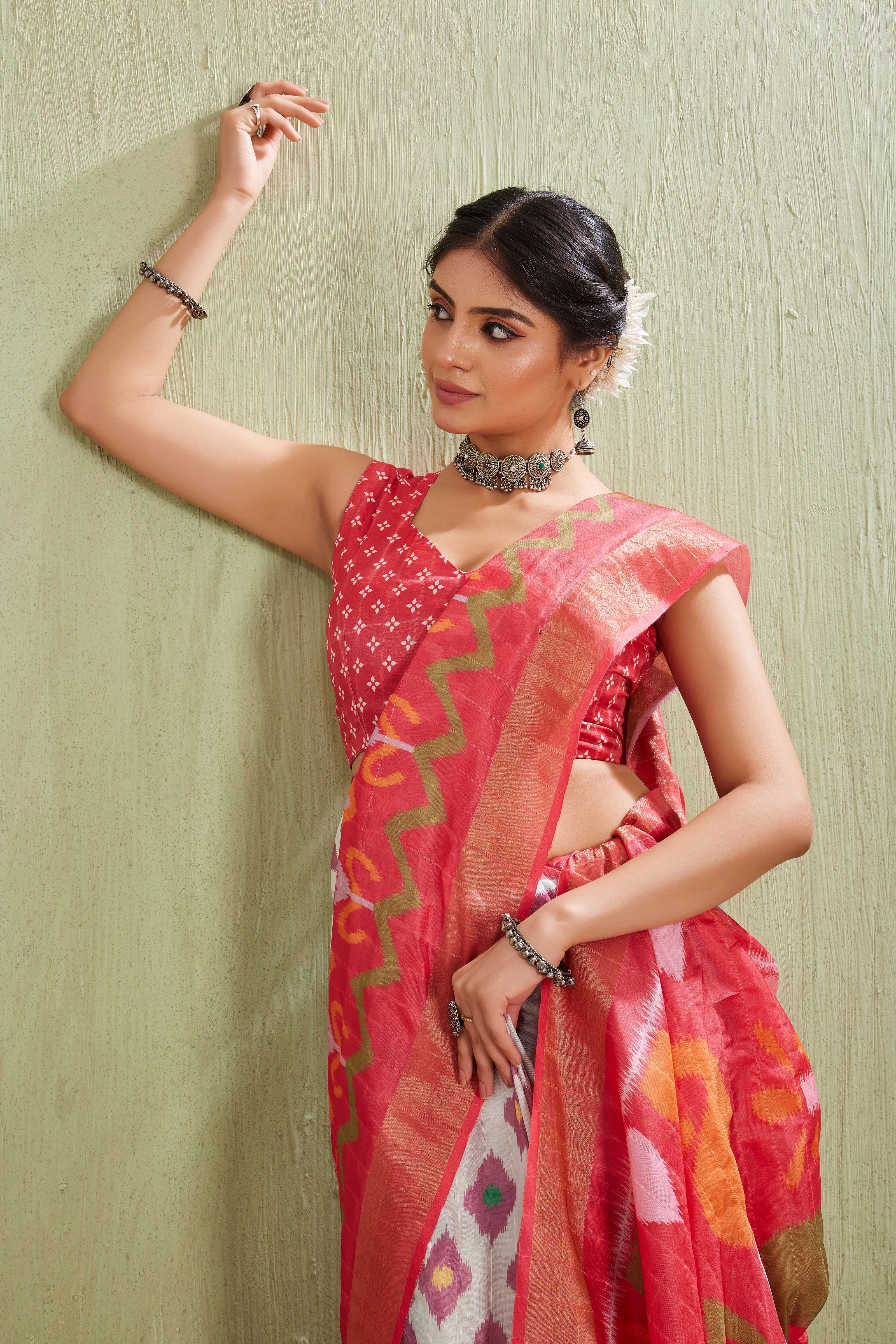 Six Yards of Pure Sophistication