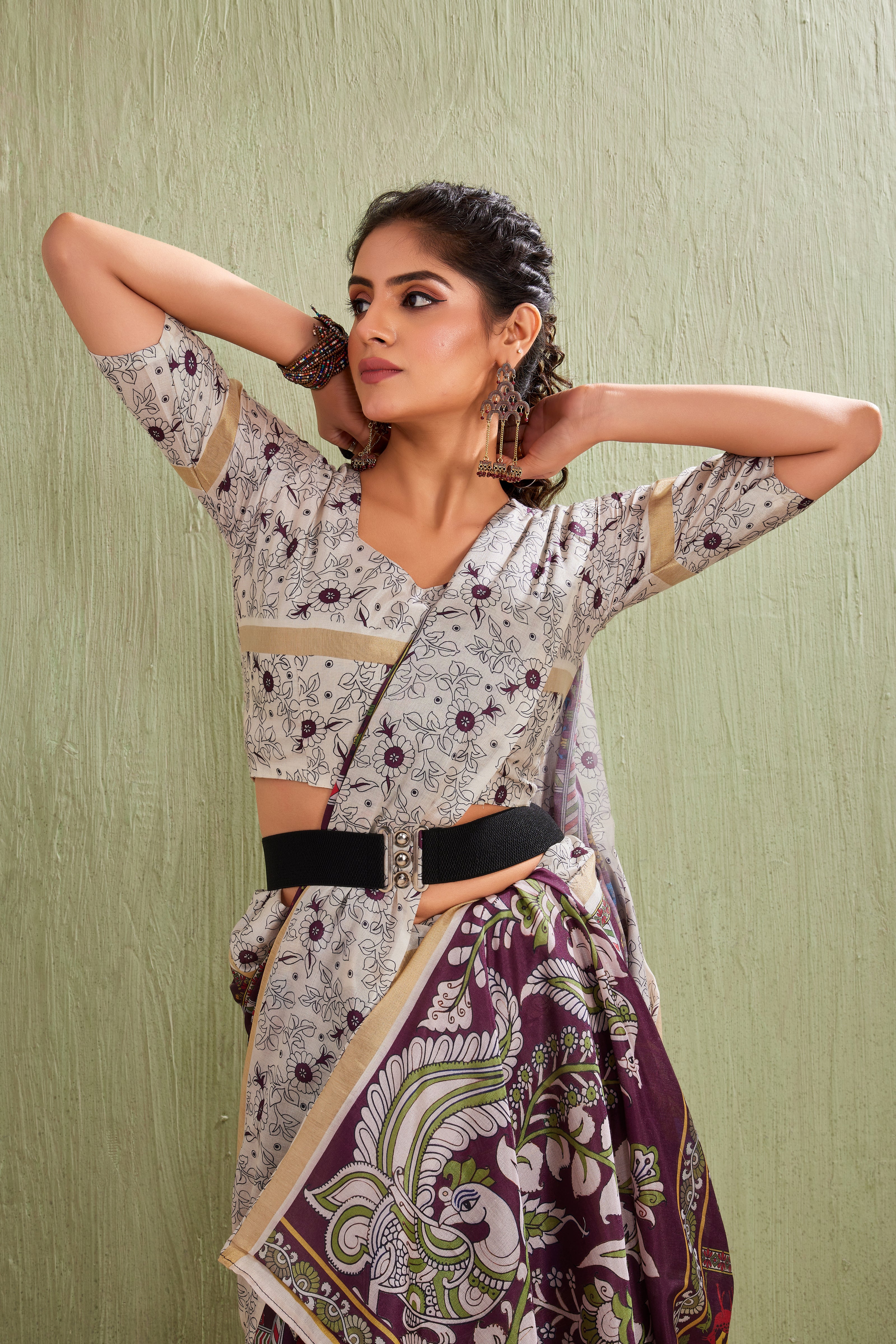Discover Sarees Beyond Ordinary