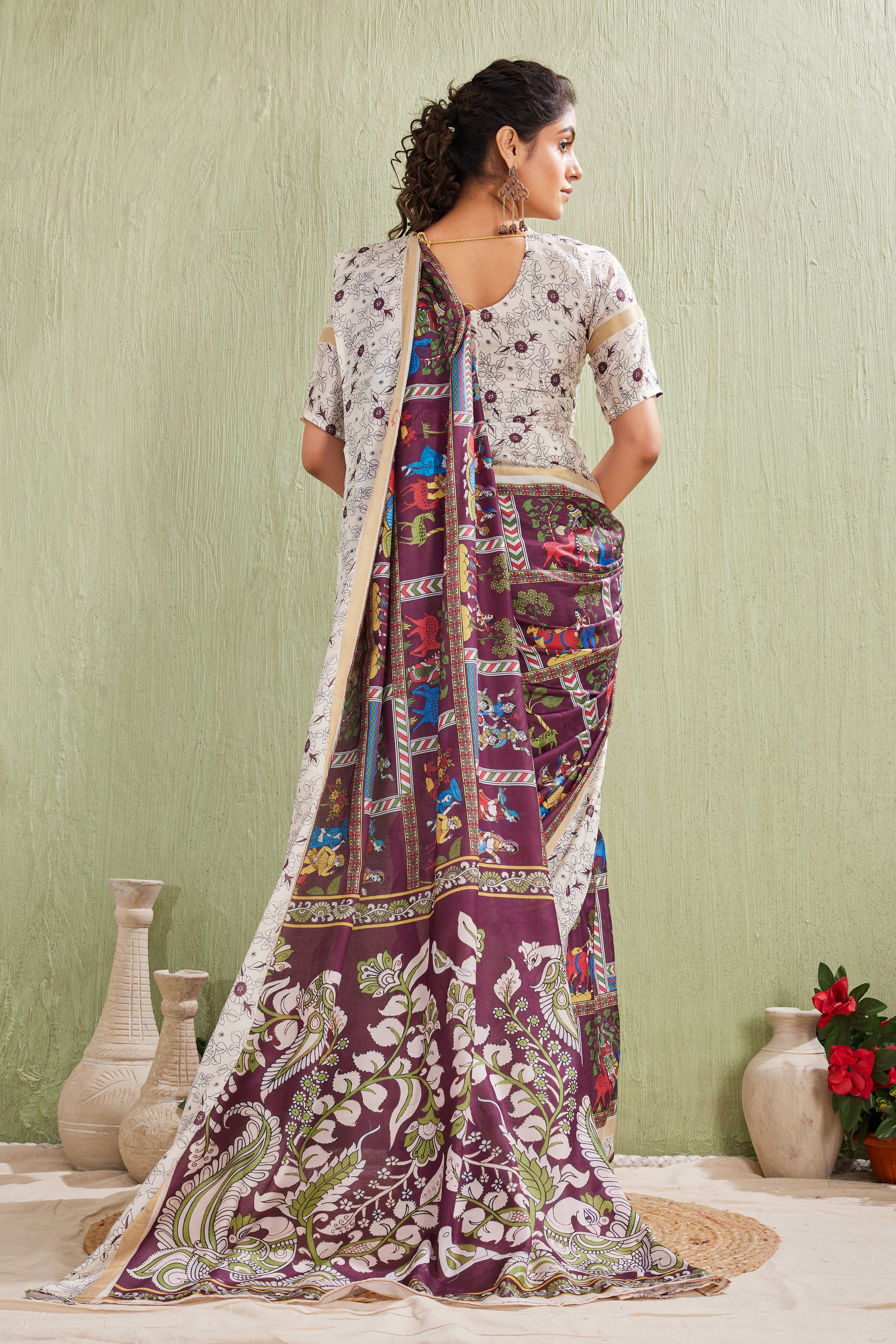 Discover Sarees Beyond Ordinary