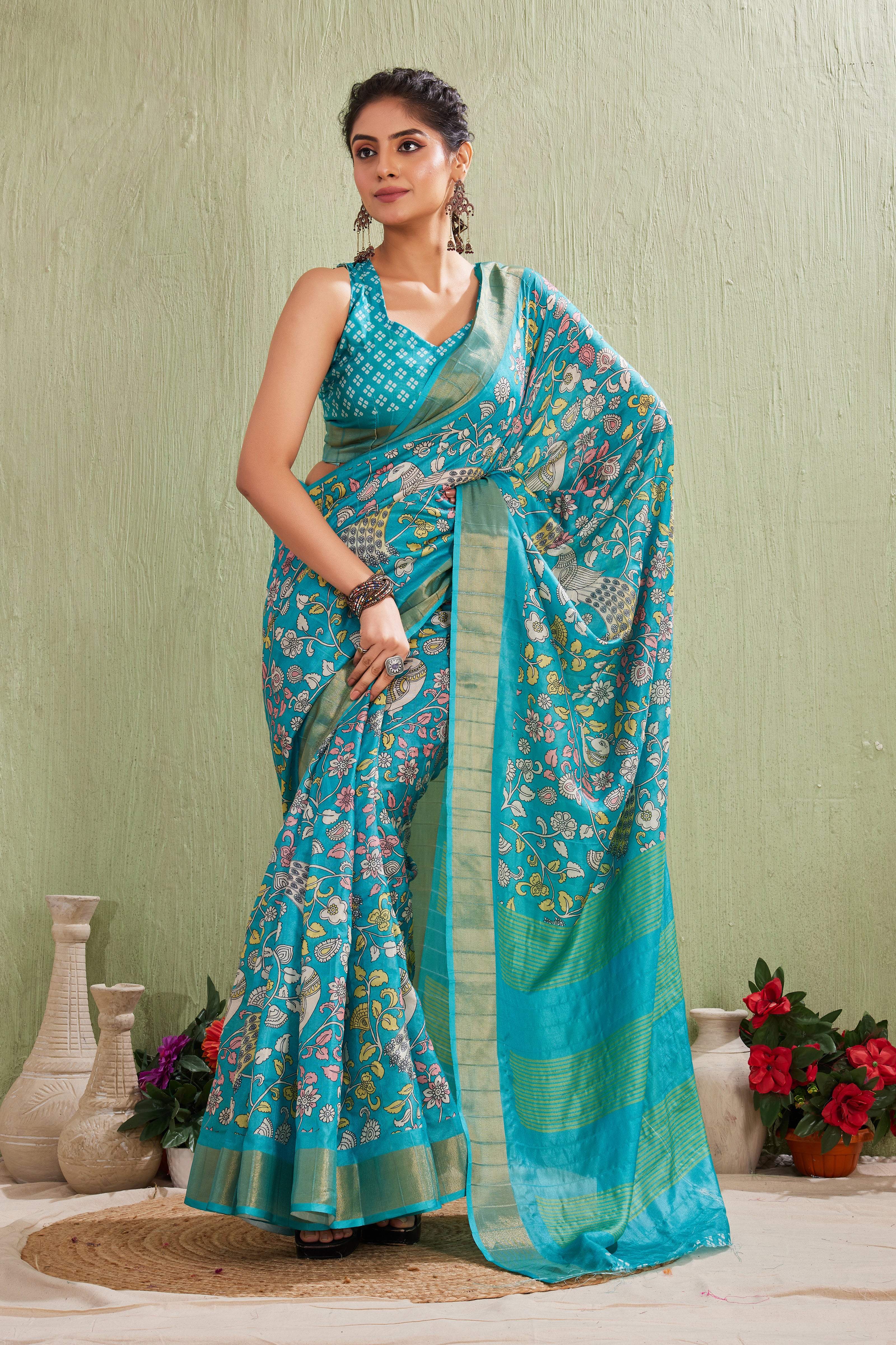 Six Yards, Endless Stories