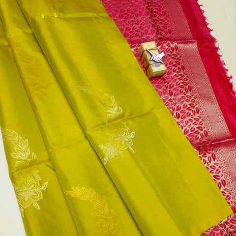 Royal Threads Green Silk Saree With Signature Weaving Work