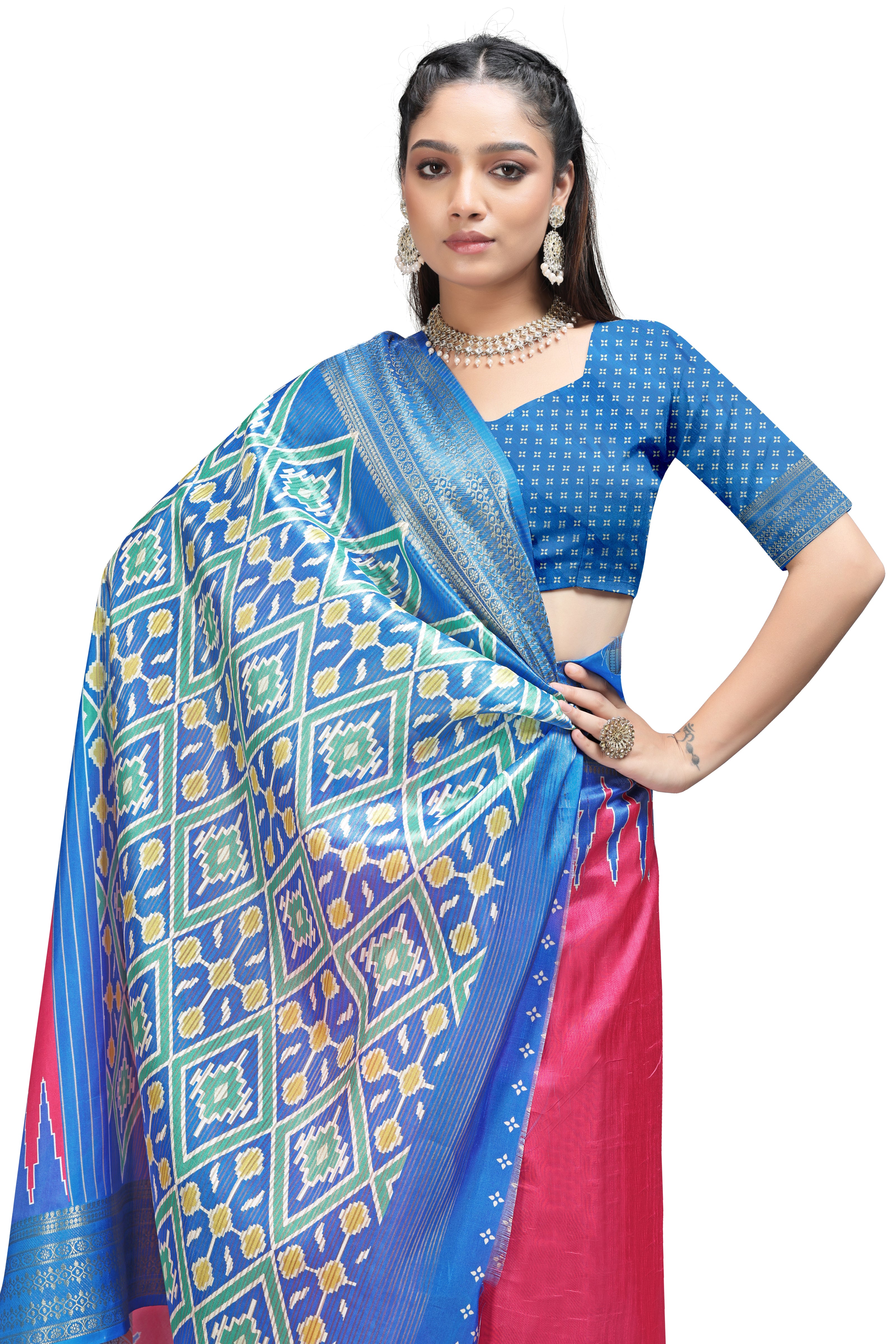 Ikkat Sarees – A Blend of Tradition & Style