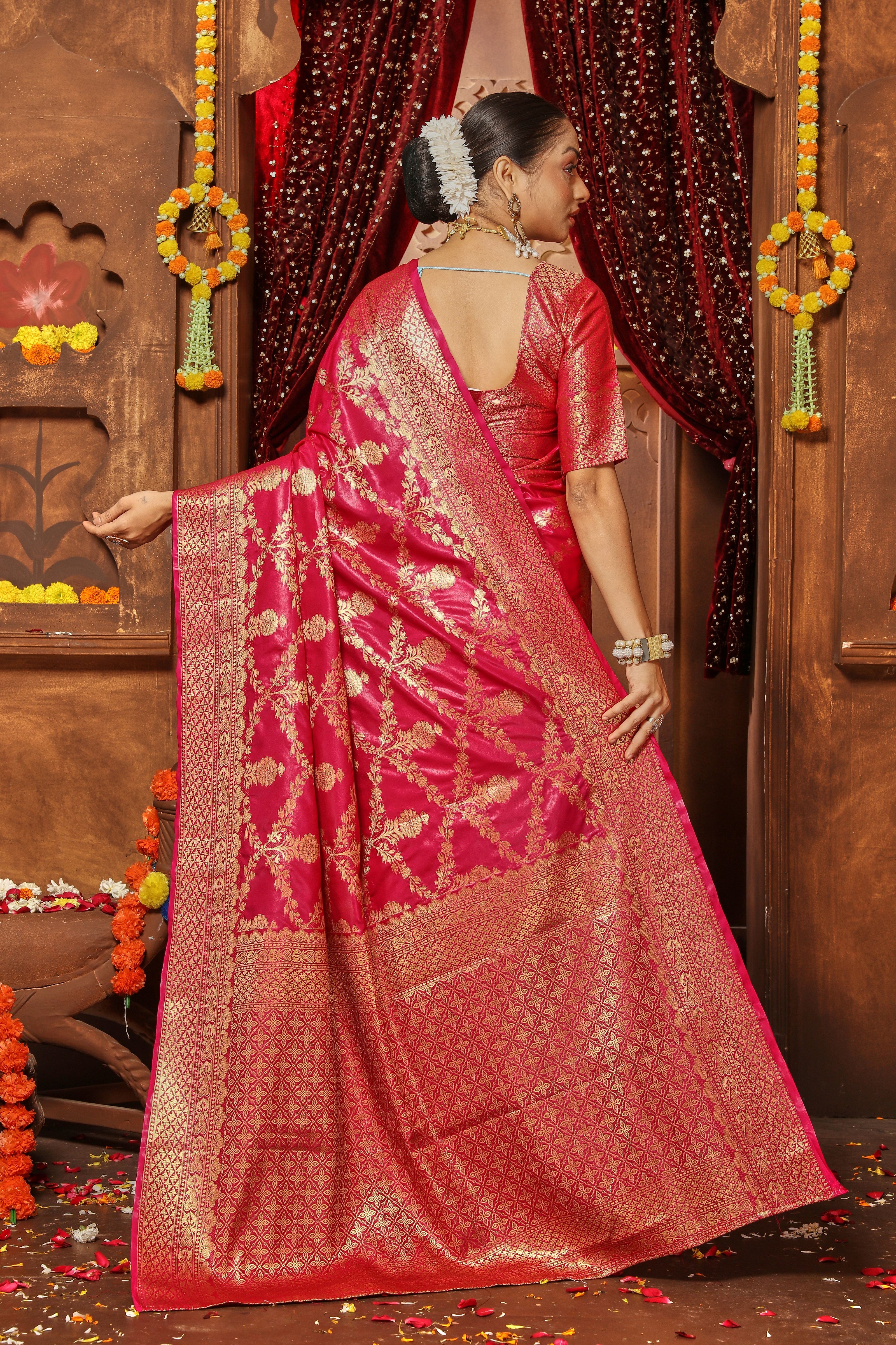 Classic Traditional Sarees for Festive Vibes