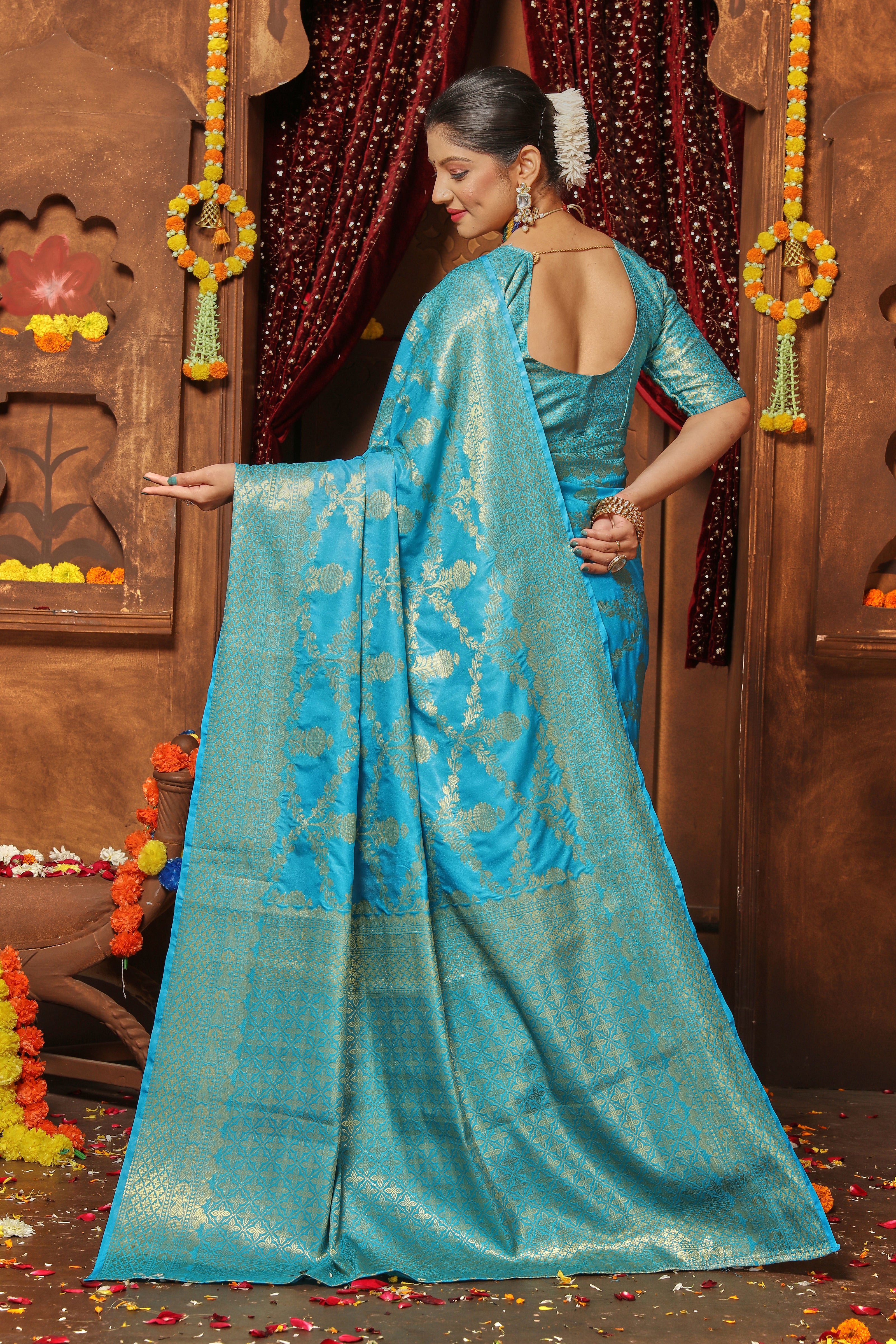 Sarees – Make Your Day Extra Special