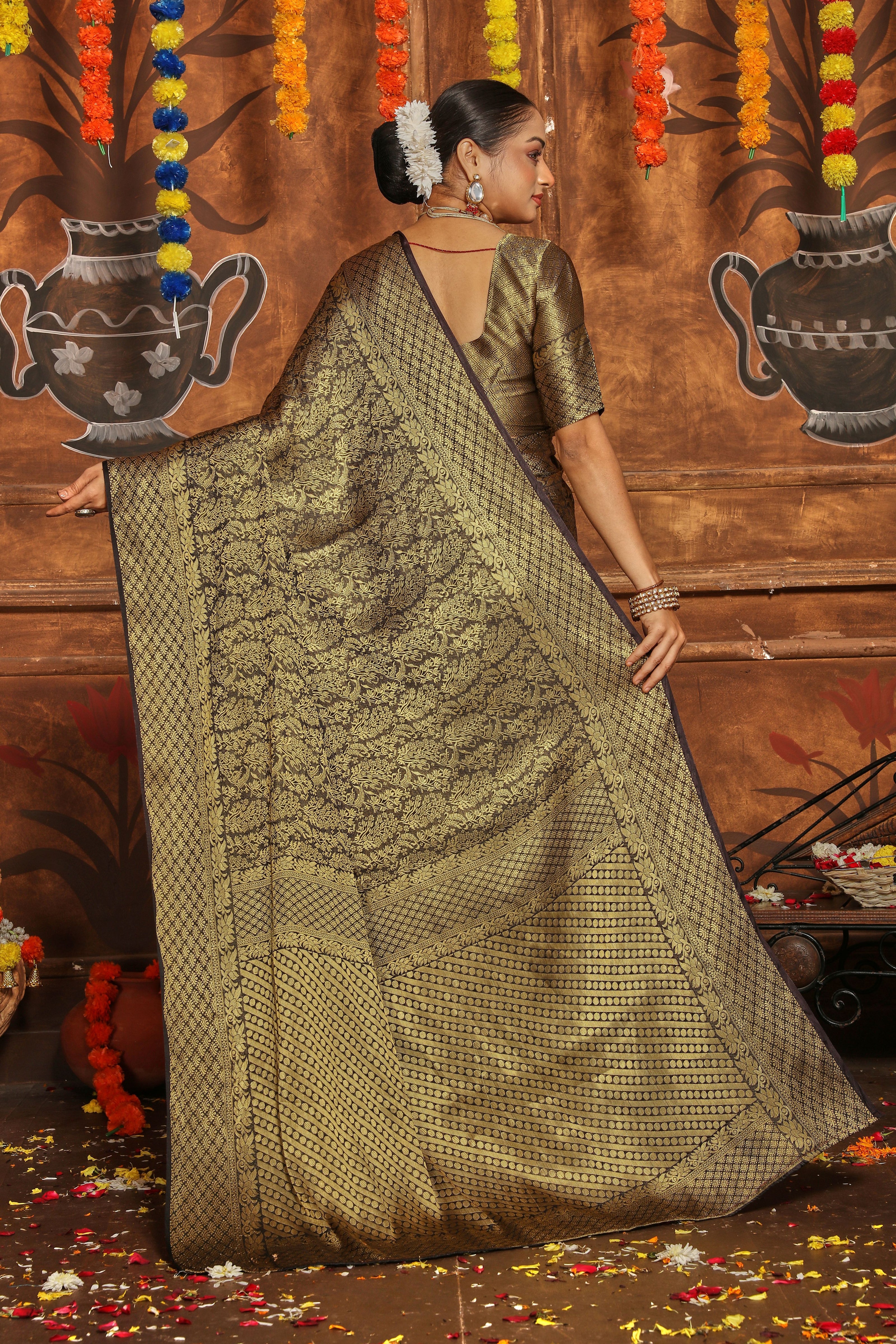Redefining Regal – Shop Luxe Sarees