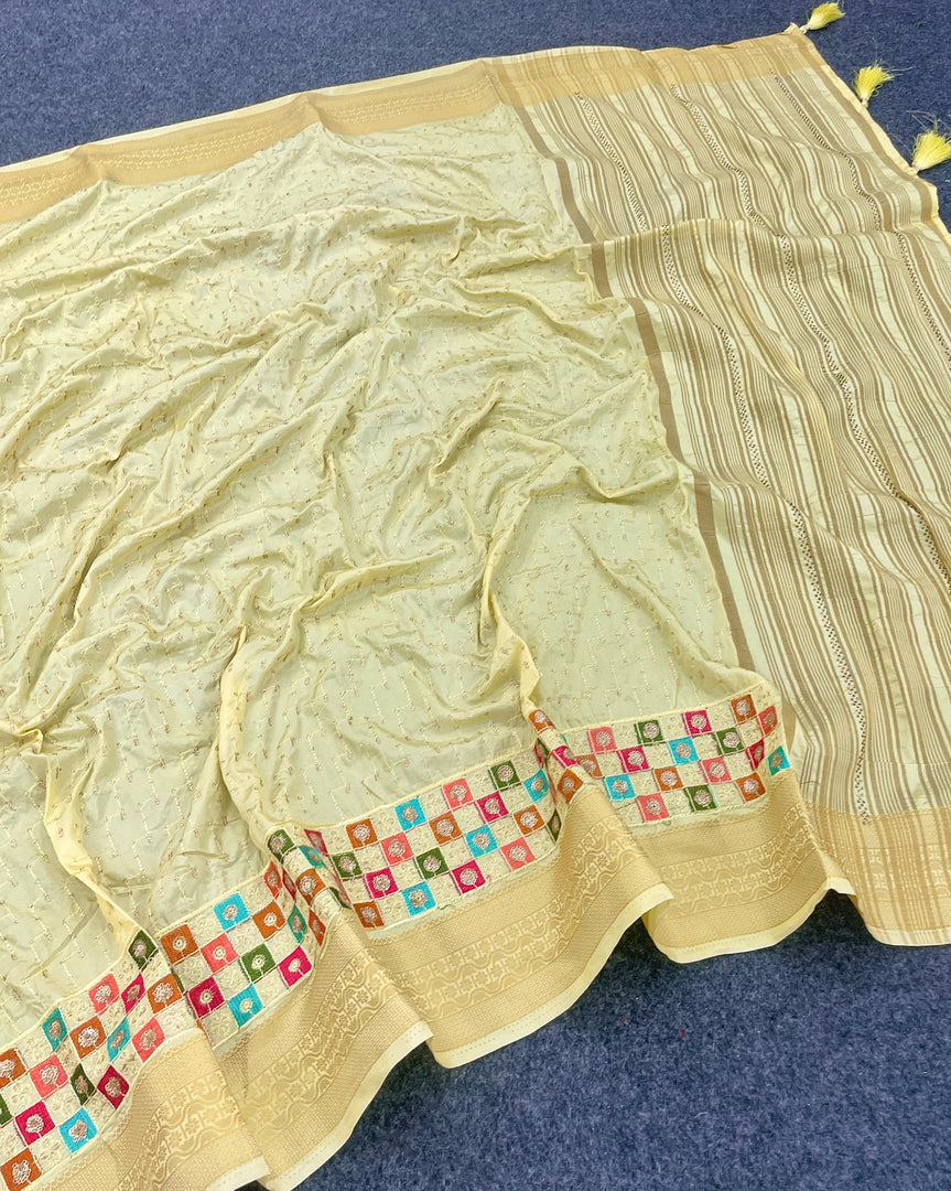 Magnificent Light Pink Galaxy Soft Silk Embroidary Work Saree