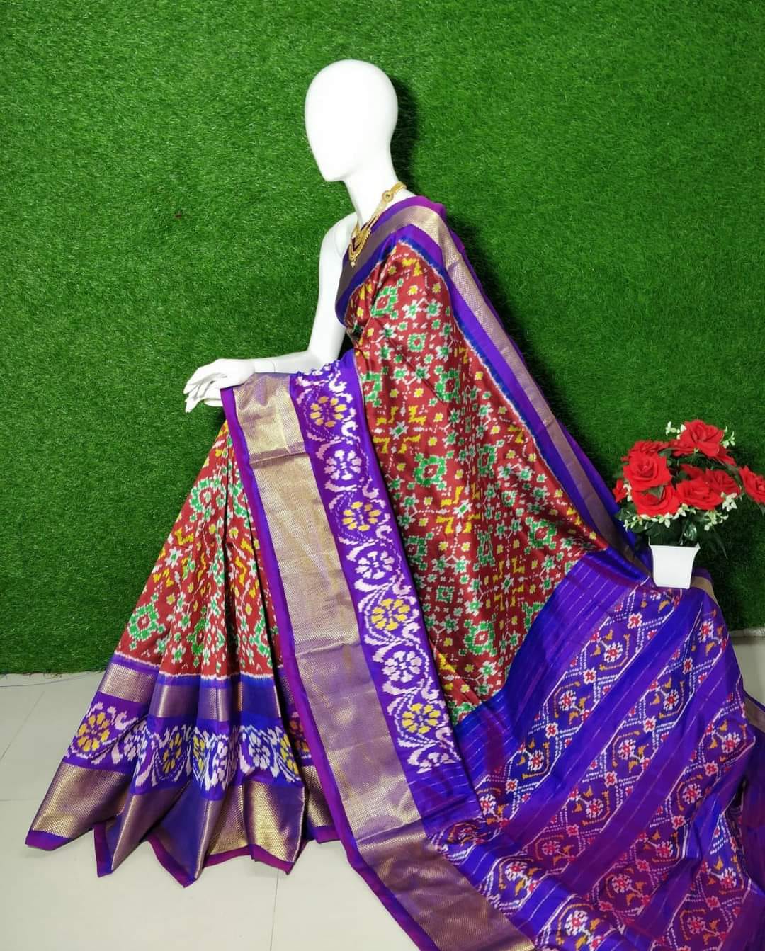 Pochampalli Printed Handloom Soft Silk Saree