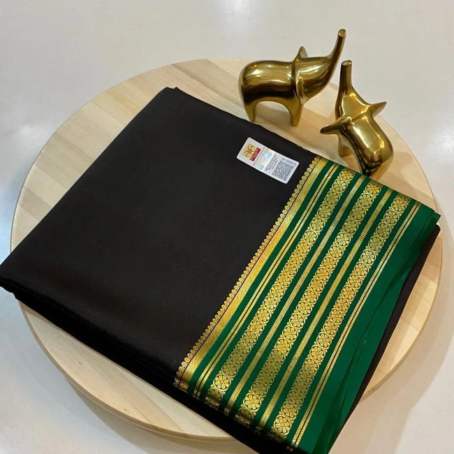 Exclusive Zari Border Black Nd Green Colour Plain Mysore Silk Saree.