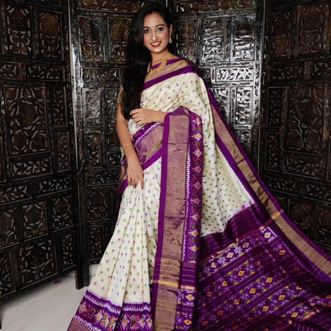 Exquisite Ikkat Patterned Soft Silk Saree With Heritage Handloom Texture