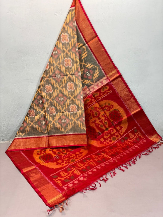 Charming Cream Silk Saree Featuring Handloom Ikkat Print