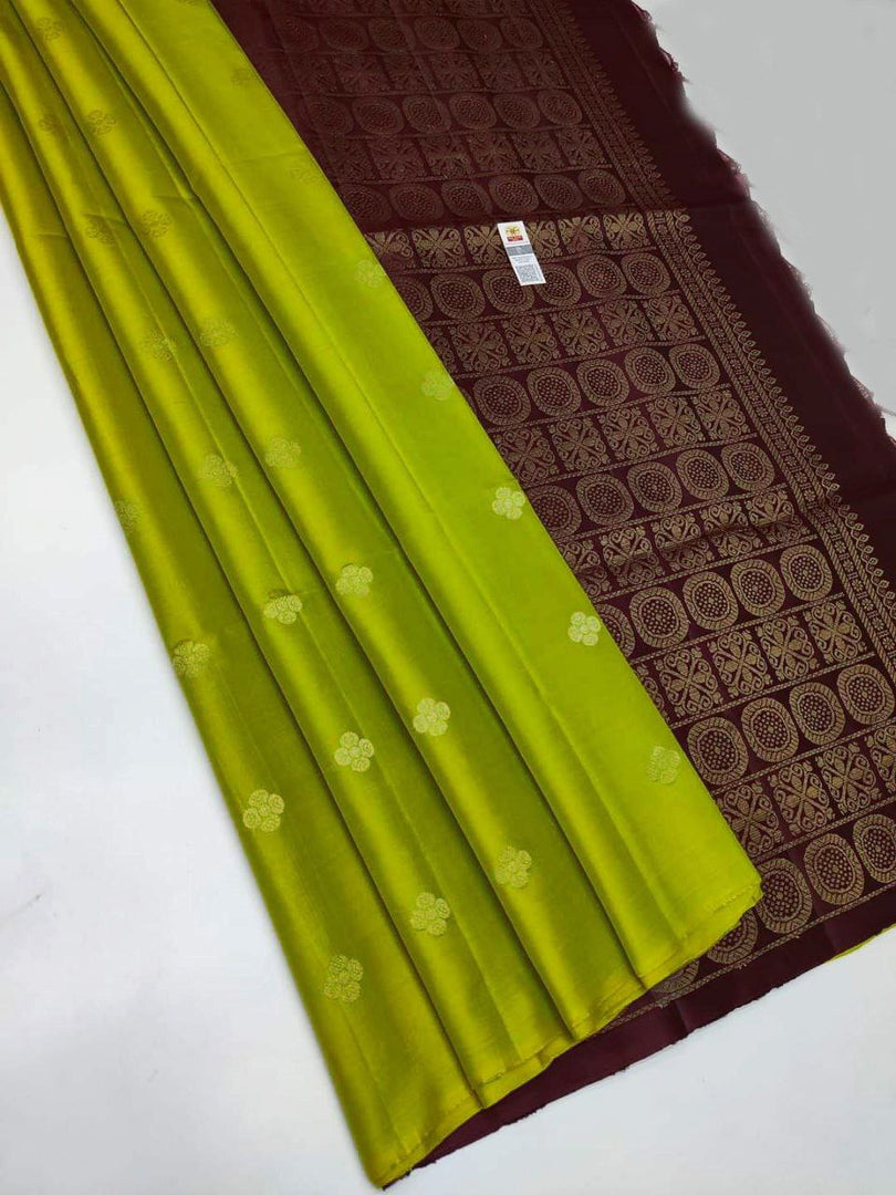 Eye Catching Light Lemon Saree In Premium Silk
