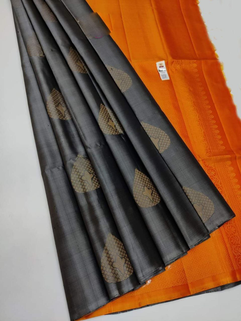 Radiant Silver Premium Weaving Silk Saree Perfect For Weddings