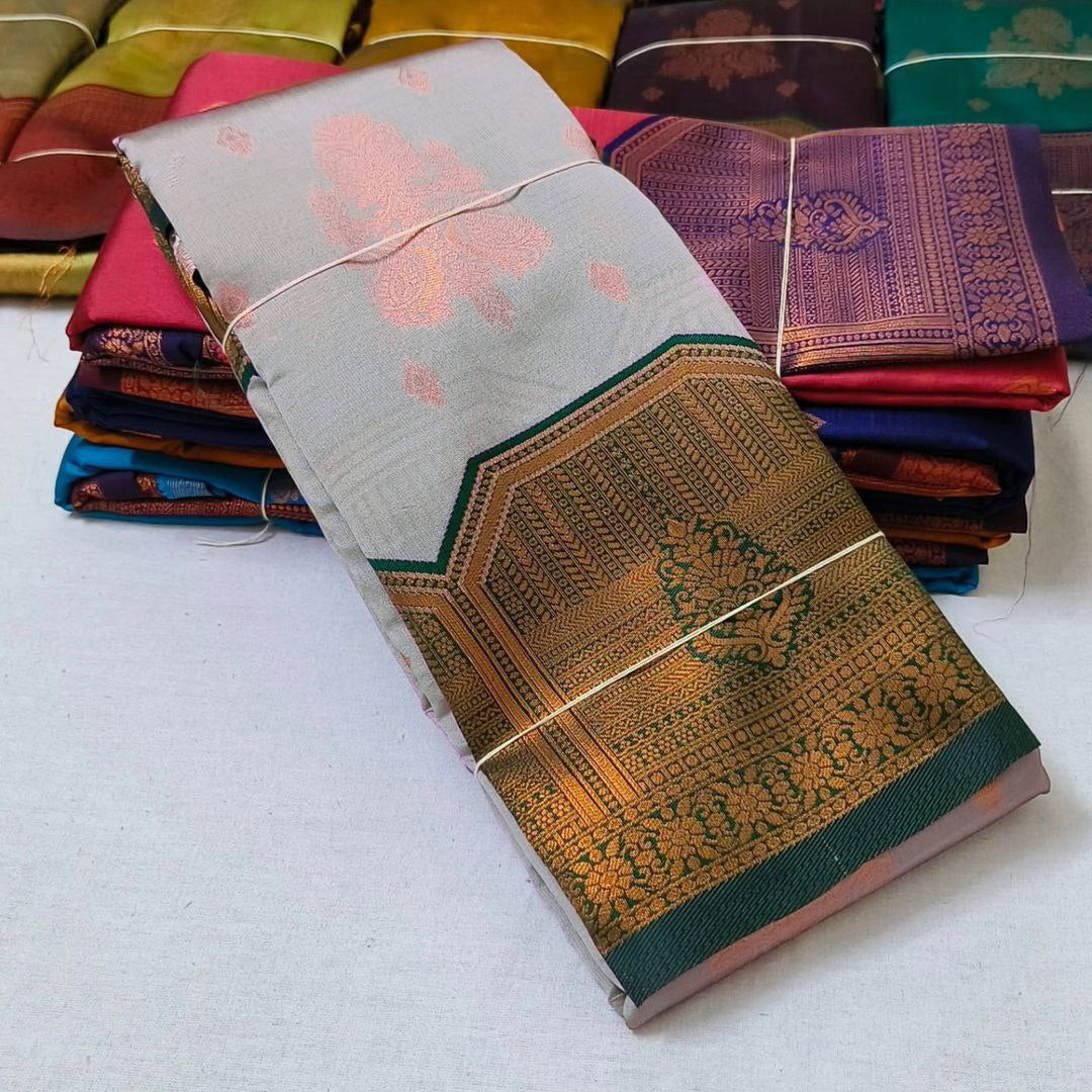 Grey Soft Silk Kubera Pattu Saree With Stylish Zari Border And Blouse Fabric