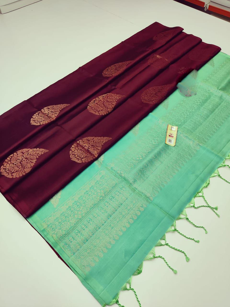 Gorgeous Light Purple Premium Quality Silk Saree With Designer Weaving