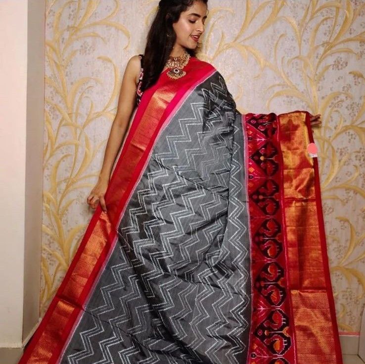 Ikkat Printed Handloom Soft Silk Saree